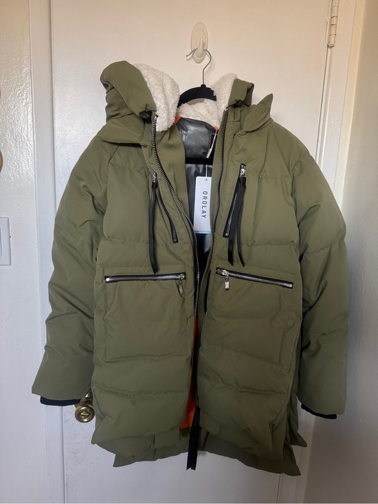Orolay Jackets & Blazers - OROLAY 092 Universe Women's
Thickened Down Jacket GREEN NWOT. Size medium.